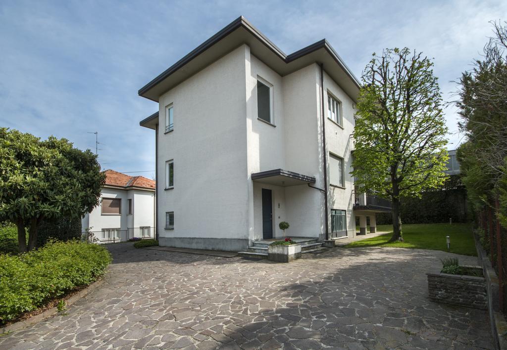 Casa Foscolo Lägenhet Villa Guardia Exteriör bild