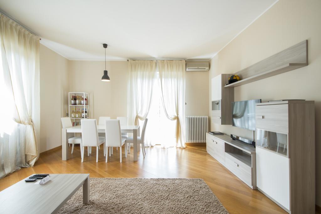 Casa Foscolo Lägenhet Villa Guardia Exteriör bild